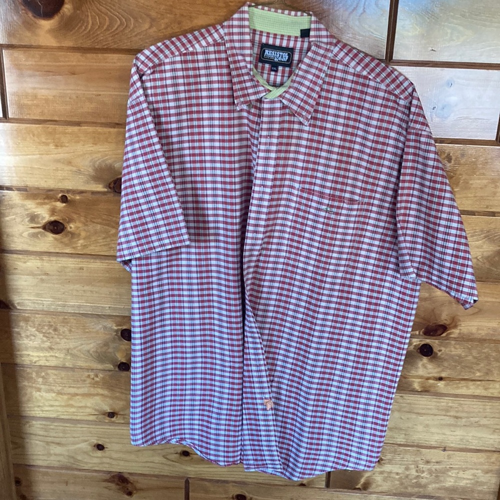 Men’s short sleeve dress shirt